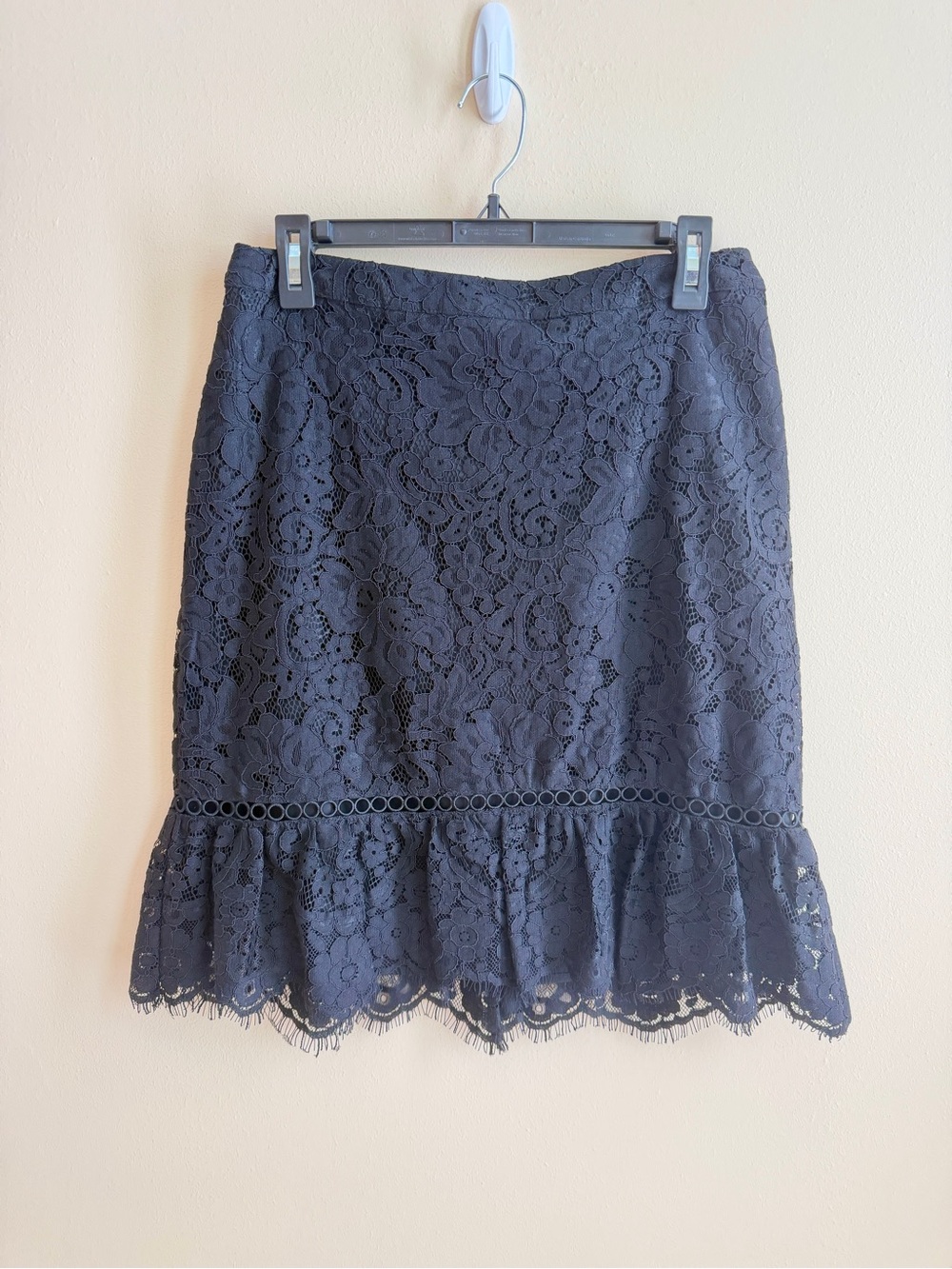 NWT Karl Lagerfeld Paris Black Lace Flounce Hem Skirt Size 4